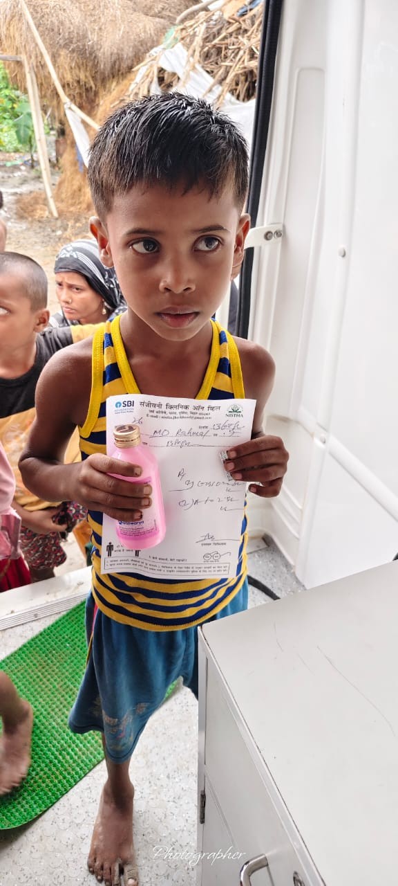 SBI Sanjeevani Clinic on Wheels Image 13